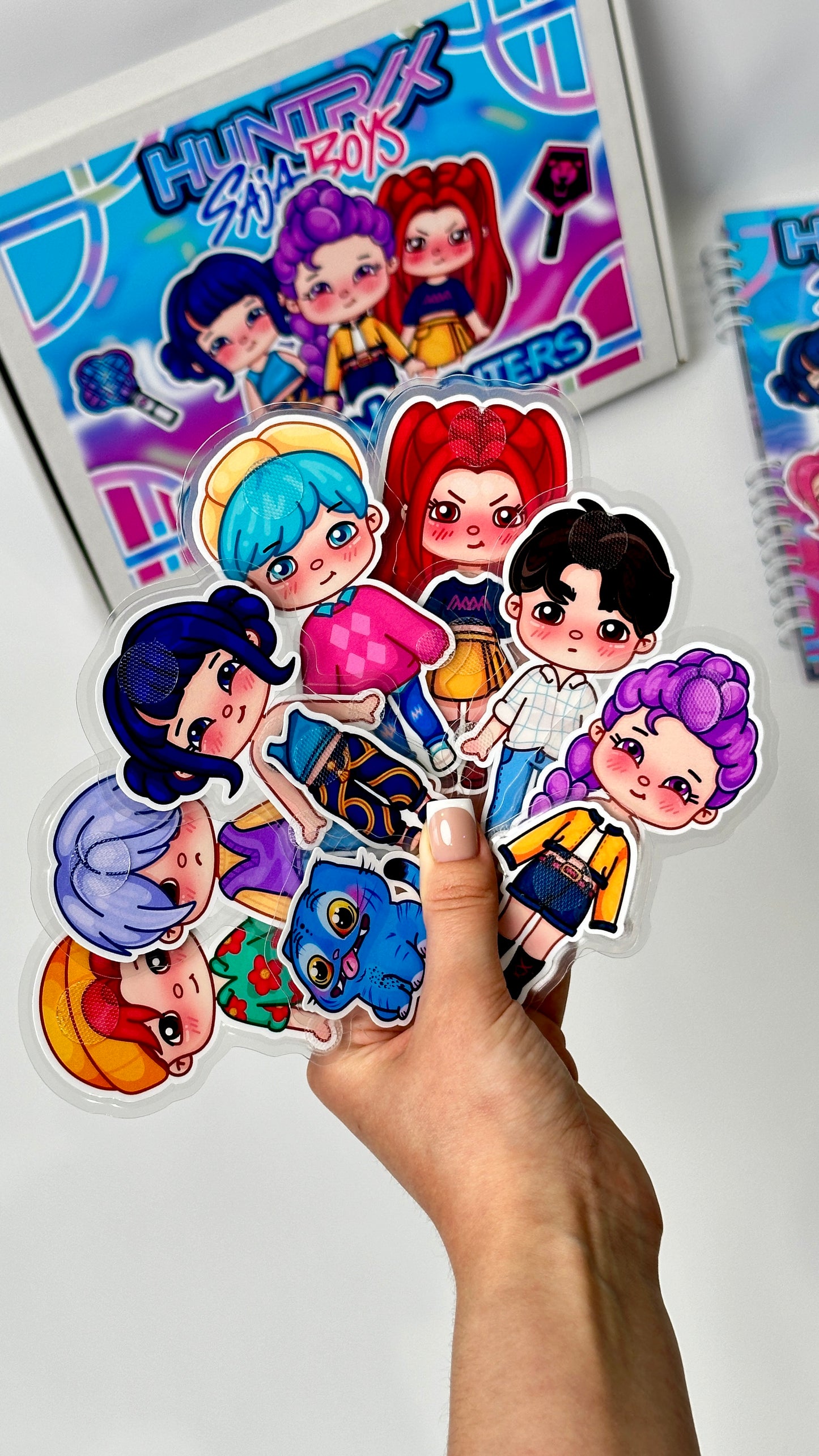 Libro interactivo Guerreras kpop 3