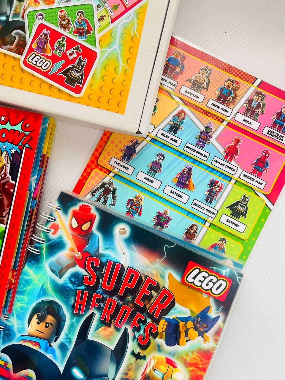 Libro Interactivo Temática Superhero Lego