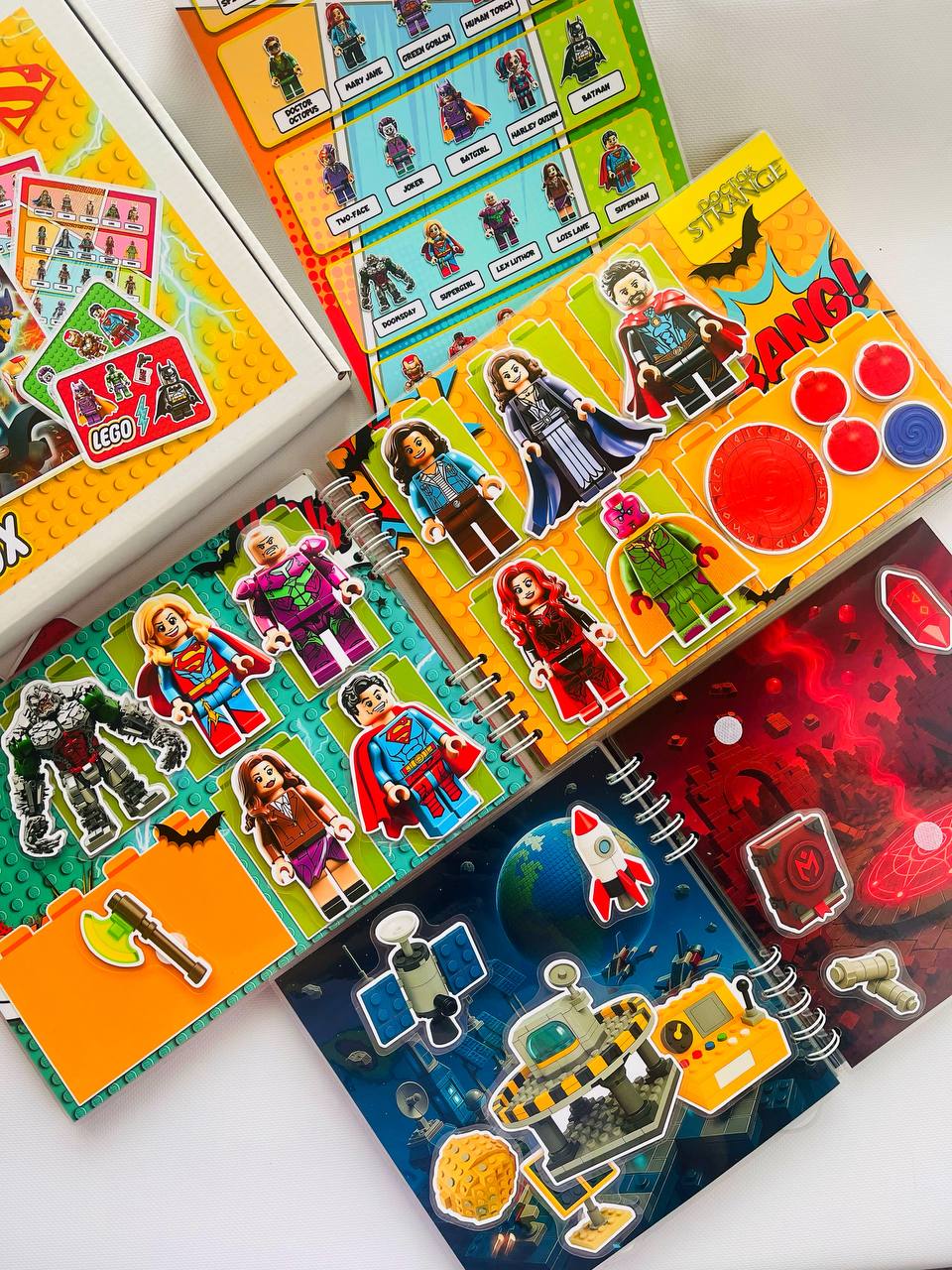 Libro Interactivo Temática Superhero Lego