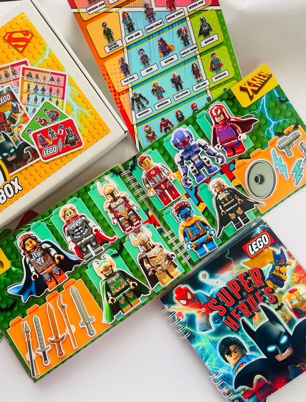 Libro Interactivo Temática Superhero Lego