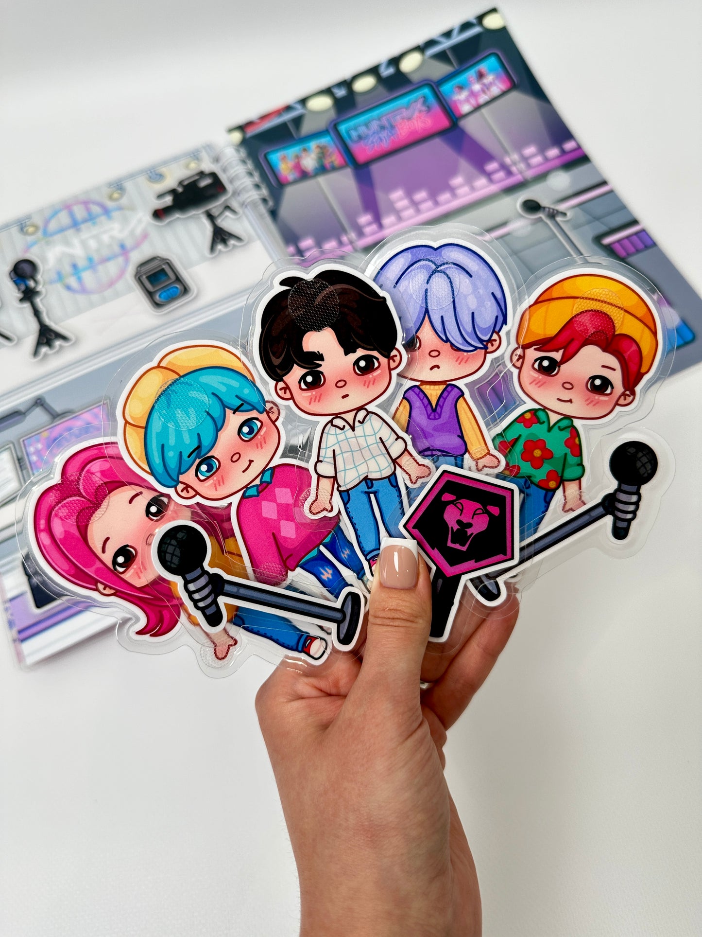 Libro interactivo Guerreras kpop 3