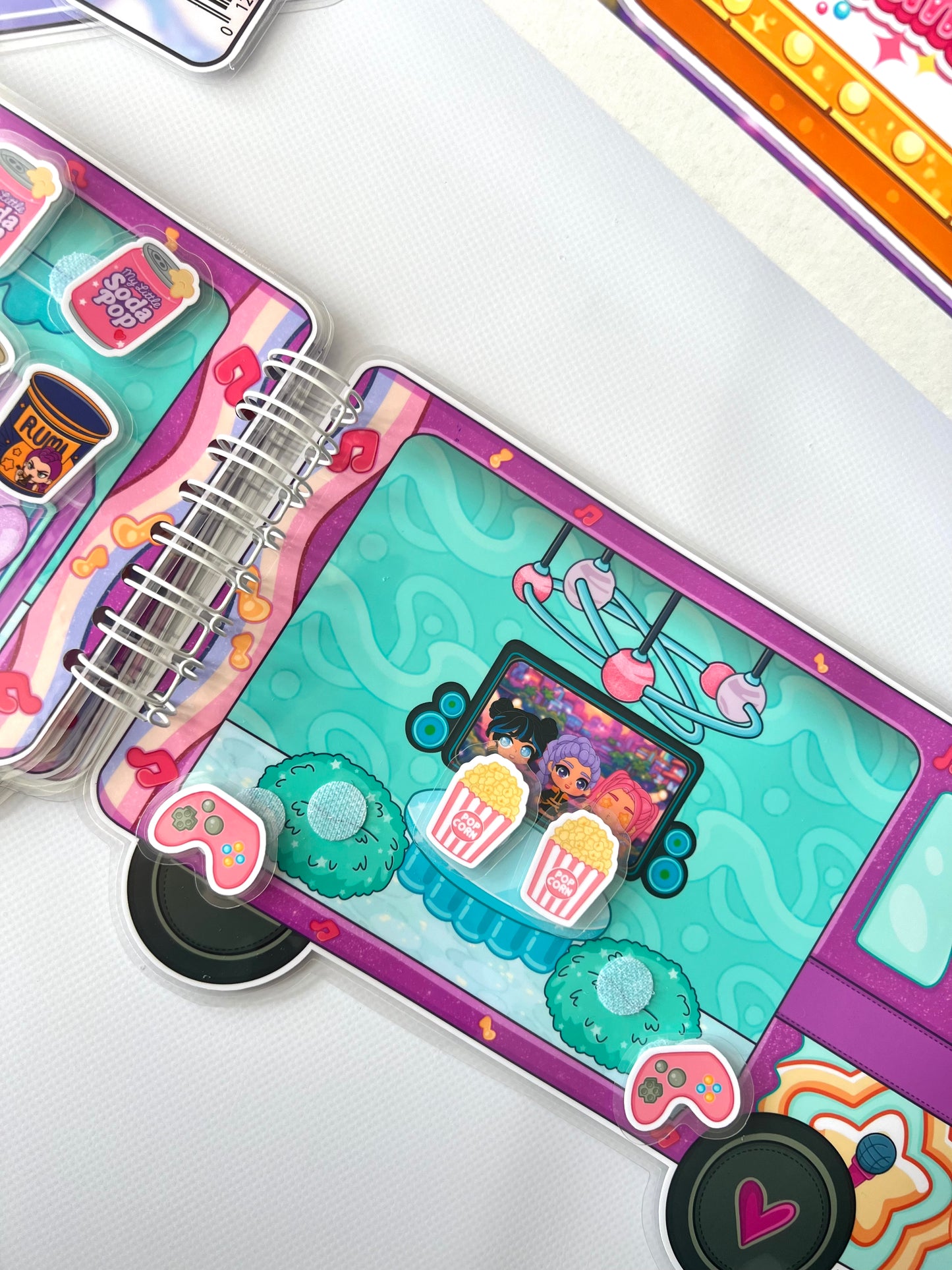 Libro Interactivo Guerreras Kpop 4