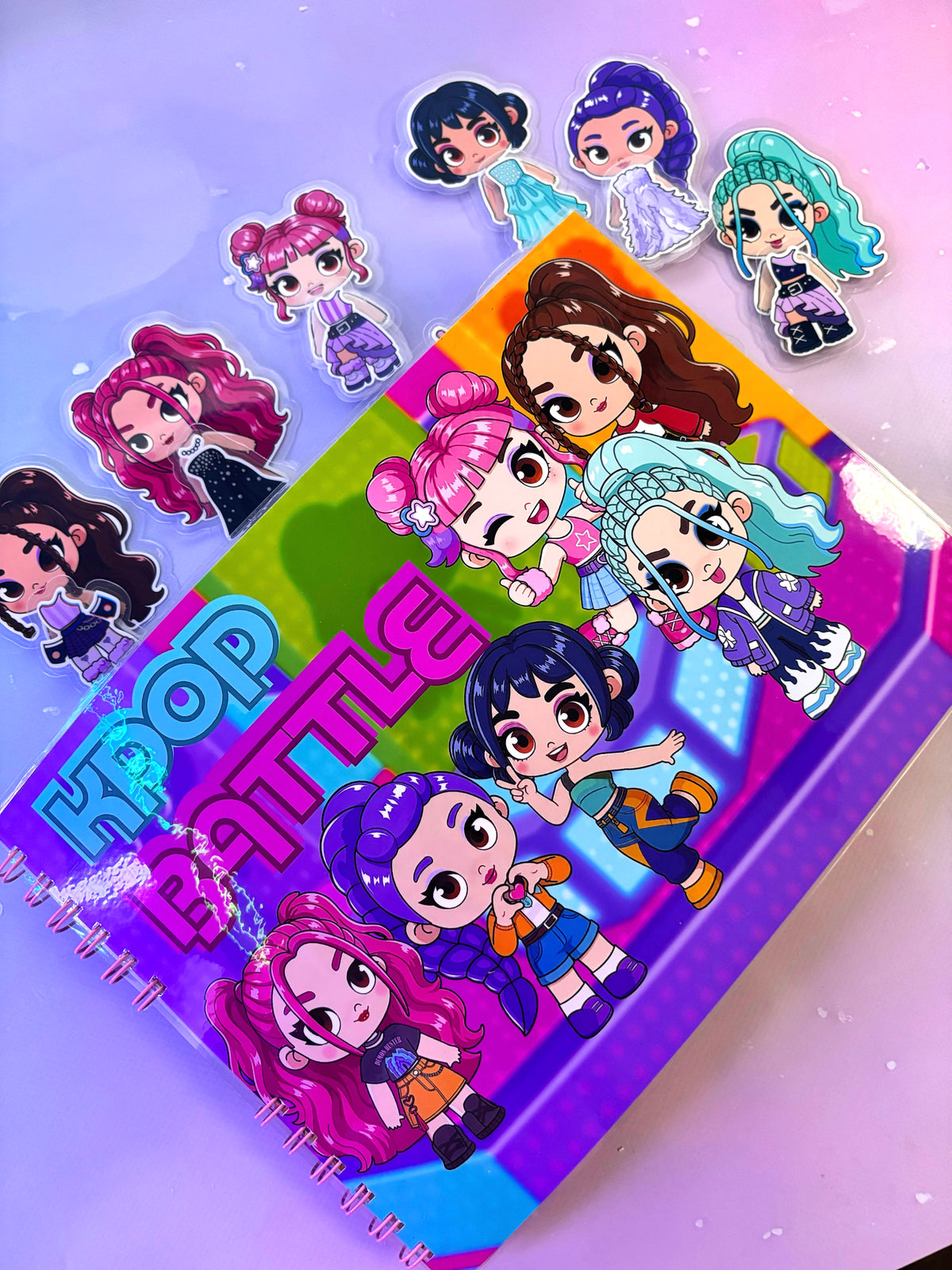 Libro interactivo Kpop 6 + Luxe Girls