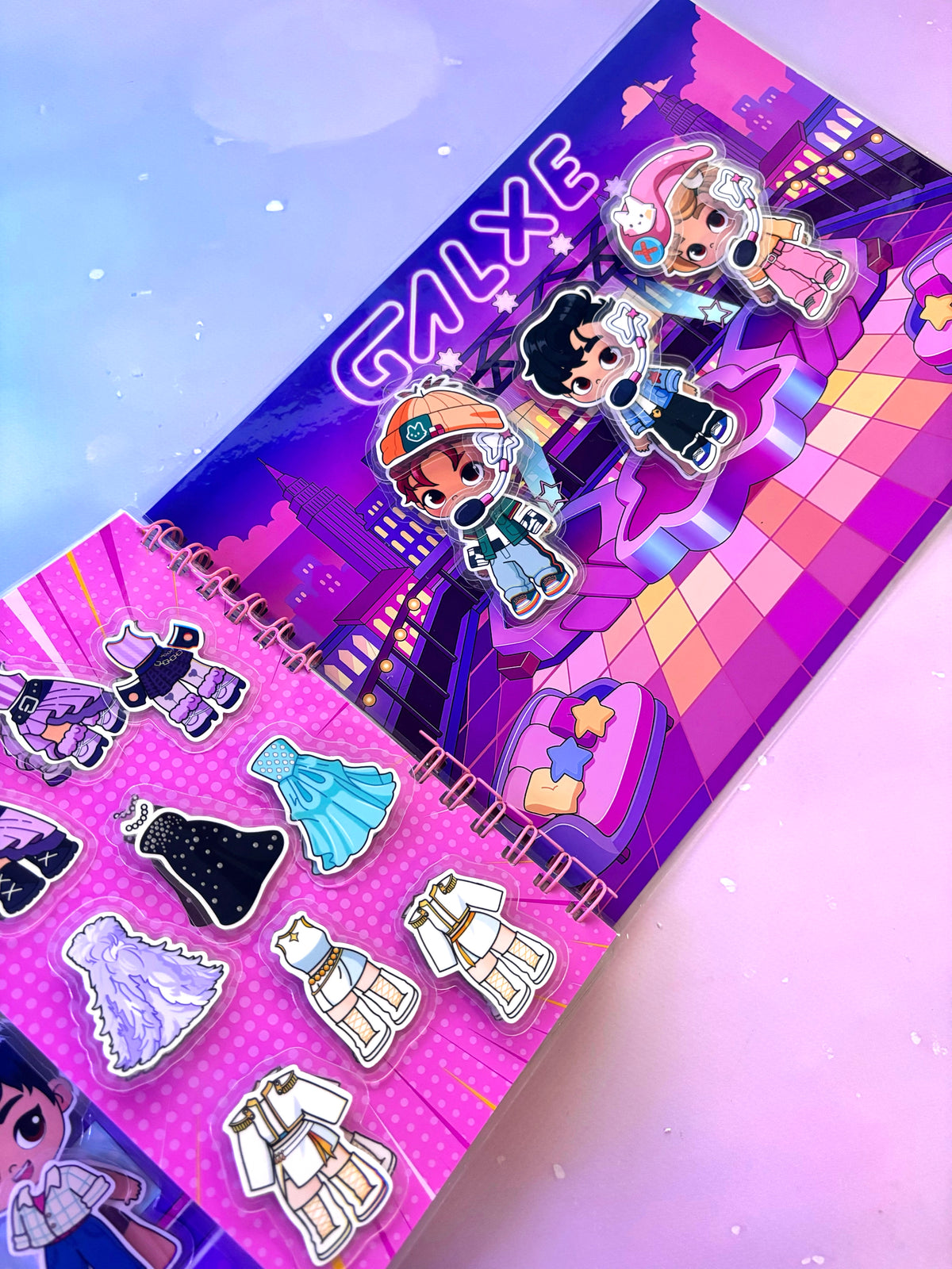 Libro interactivo Kpop 6 + Luxe Girls