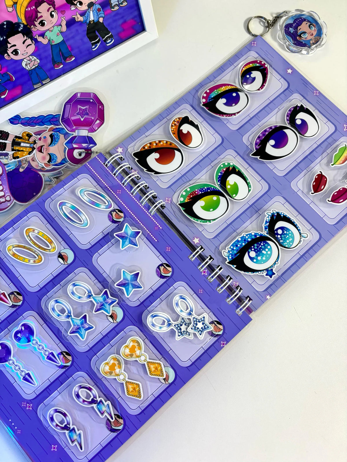 Libro Interactivo Guerreras Kpop 8 Set de maquillaje