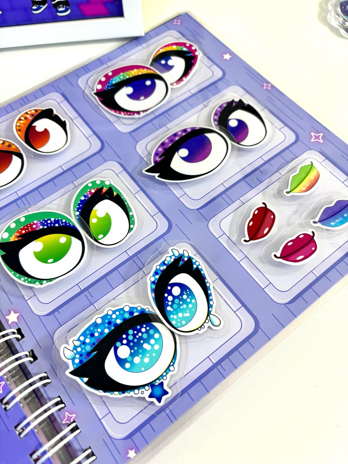 Libro Interactivo Guerreras Kpop 8 Set de maquillaje